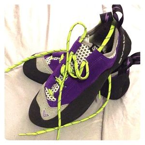 Evolv Nikita women’s climbing shoe, sz 8.5